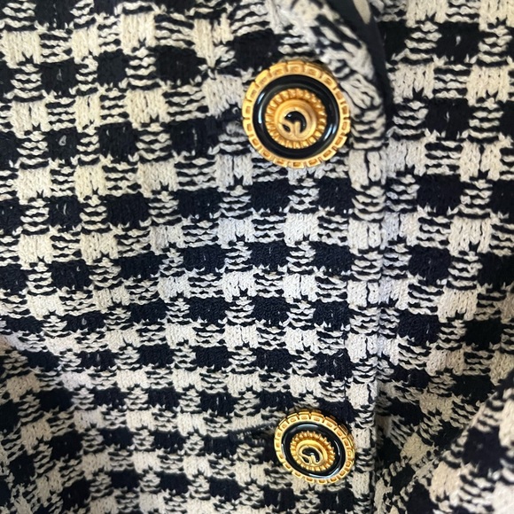 St. John, houndstooth, print, blazer, blue and white with polkadots size 10 - Picture 5 of 6